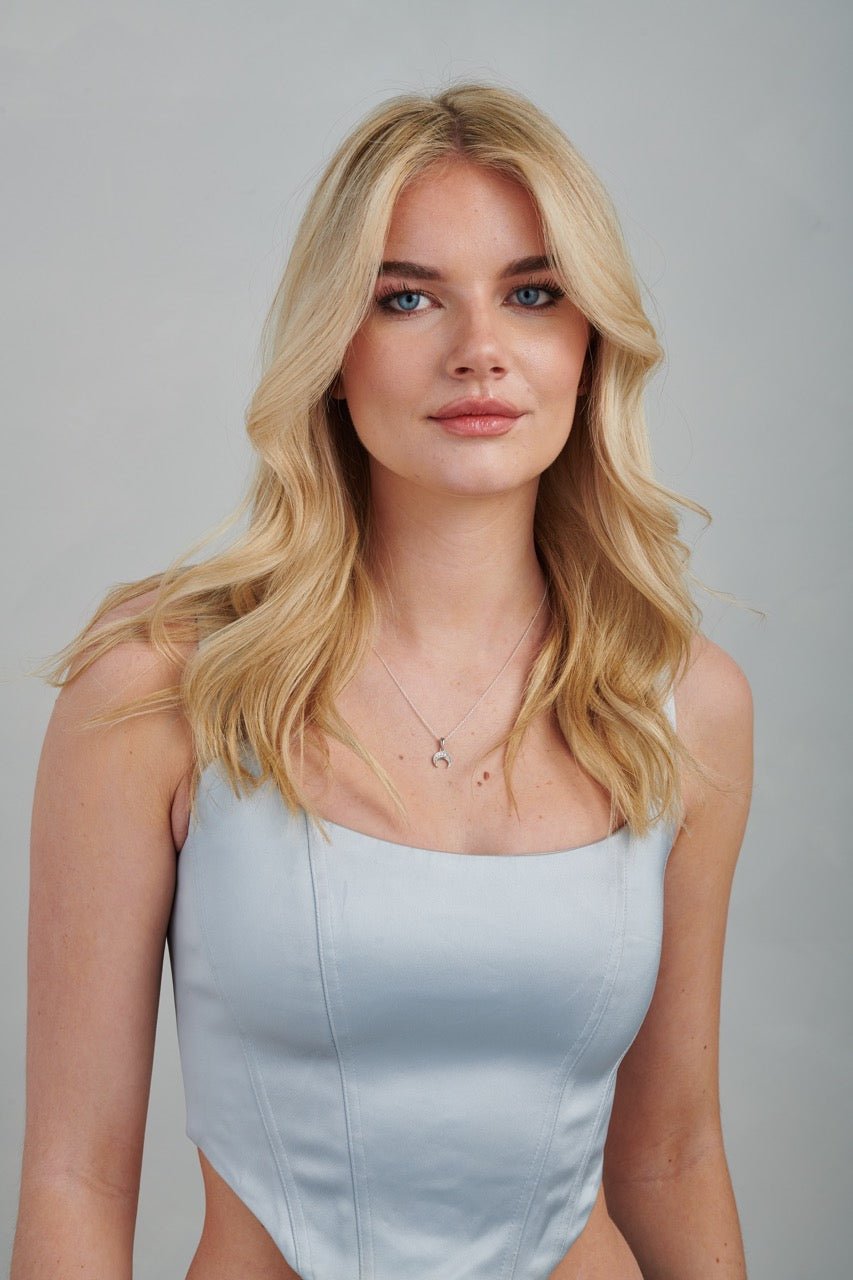 Mini Crescent Moon Pendant Necklace - Gemlet