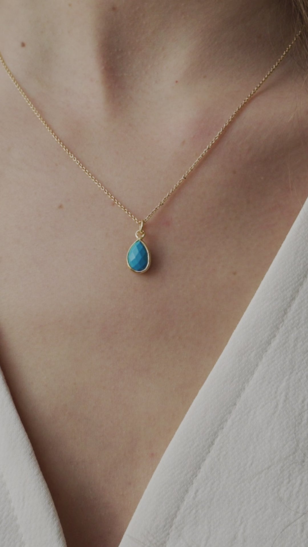 Turquoise Teardrop Pendant Necklace