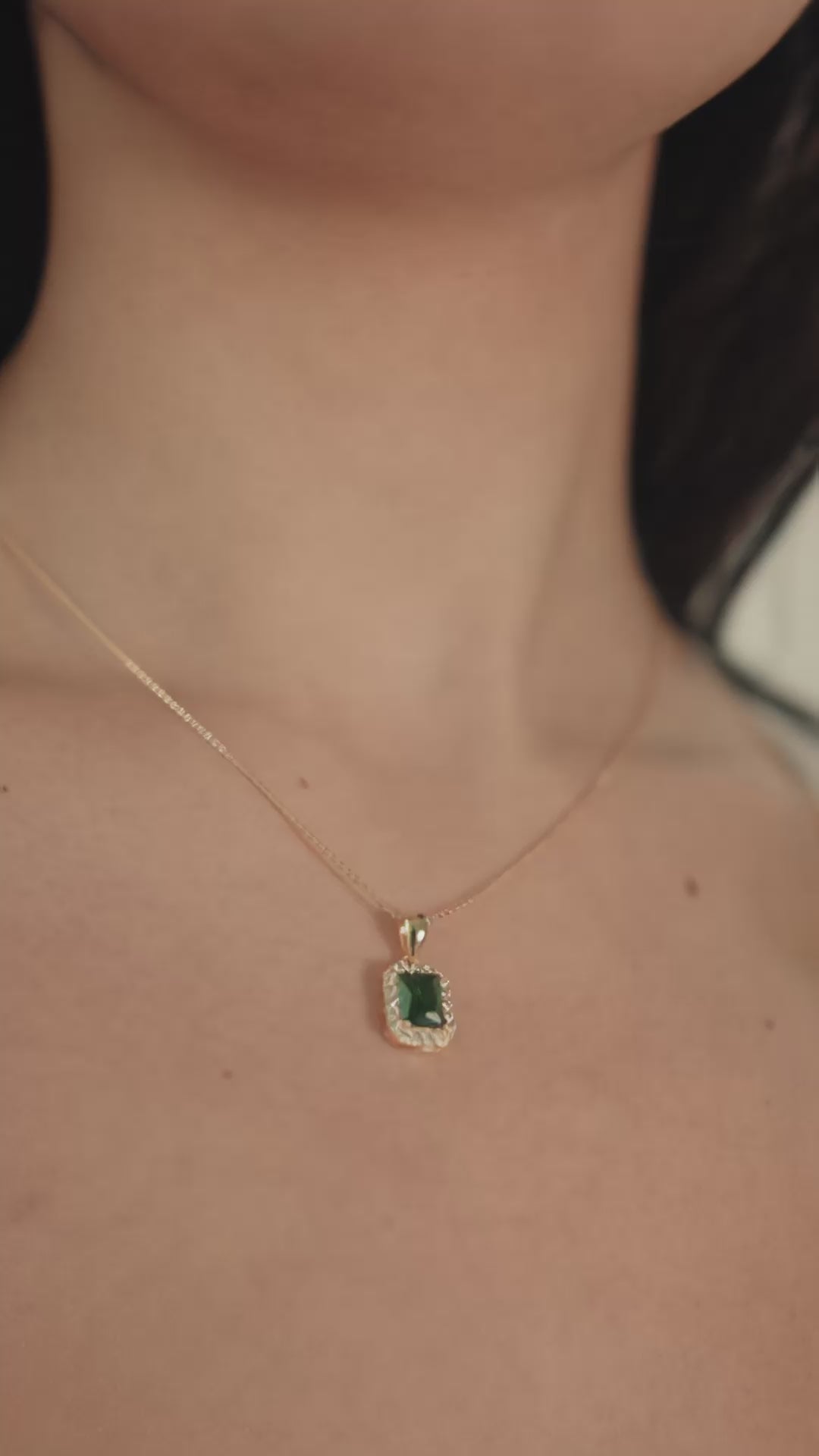 Rectangle Emerald Northern Pendant Necklace
