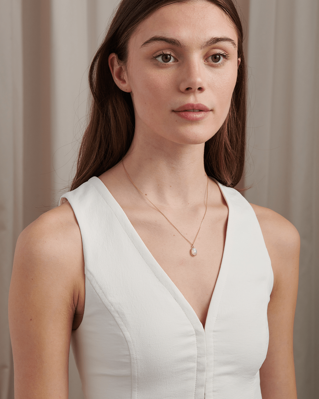 Rainbow Moonstone Oval Necklace - Gemlet