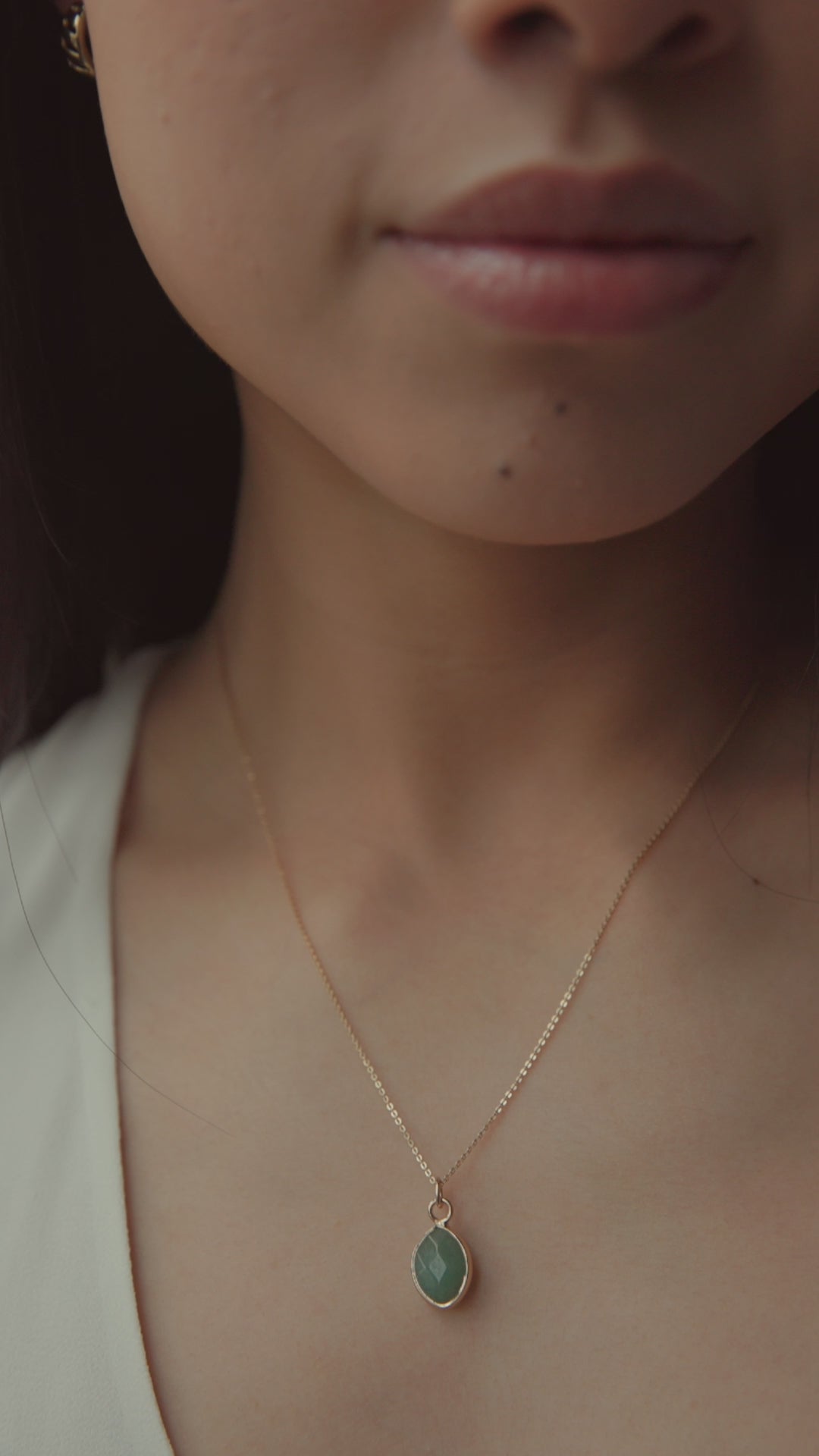 Jade Oval Pendant Necklace