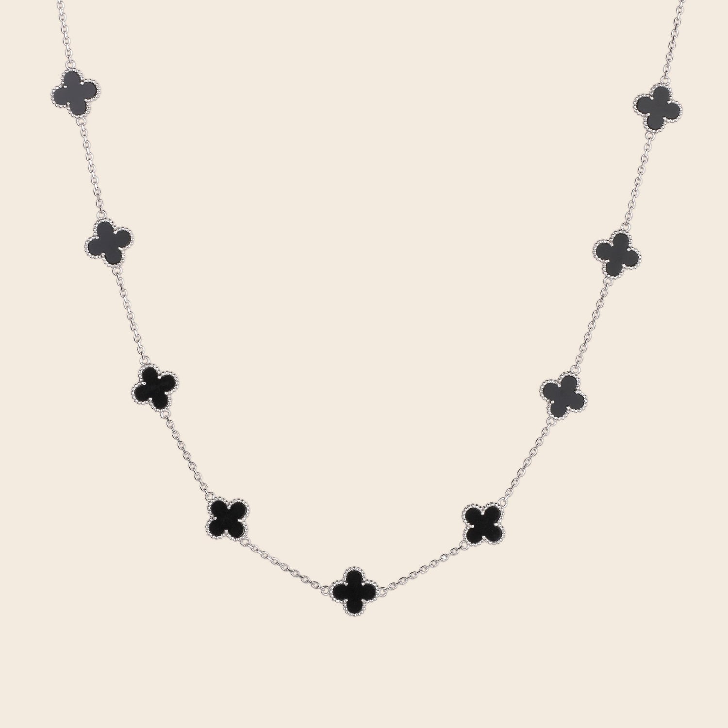 Black Clover Necklace - Gemlet