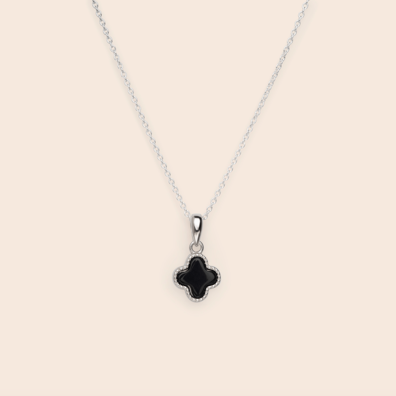 Black Clover Necklace - Gemlet