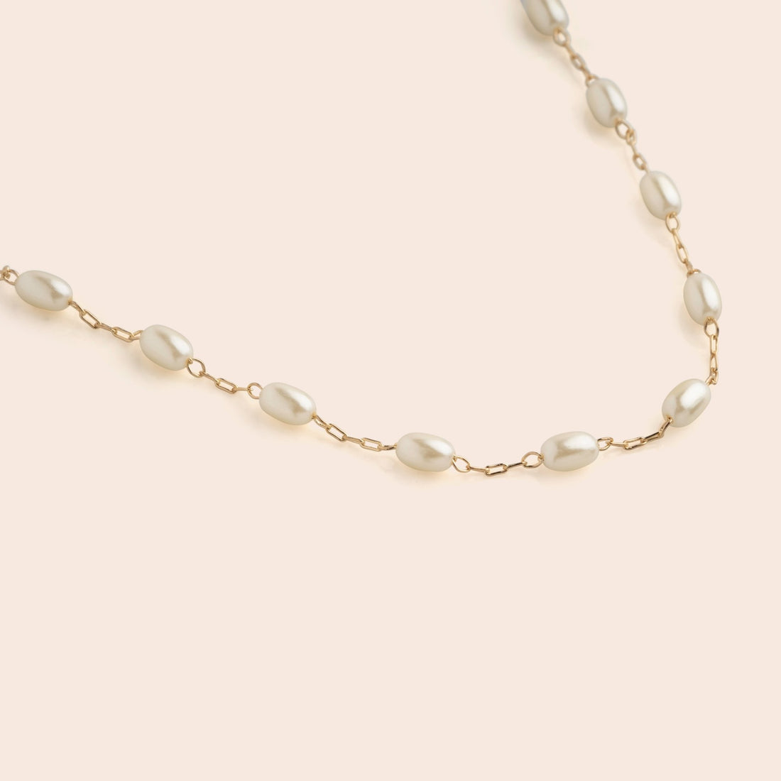 Dainty Pearl Necklace - Gemlet