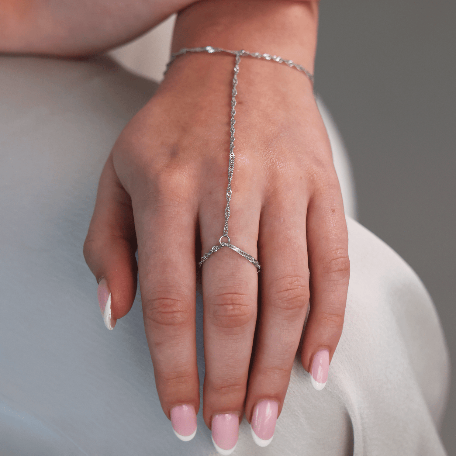 Rope Twist Hand Chain - Gemlet