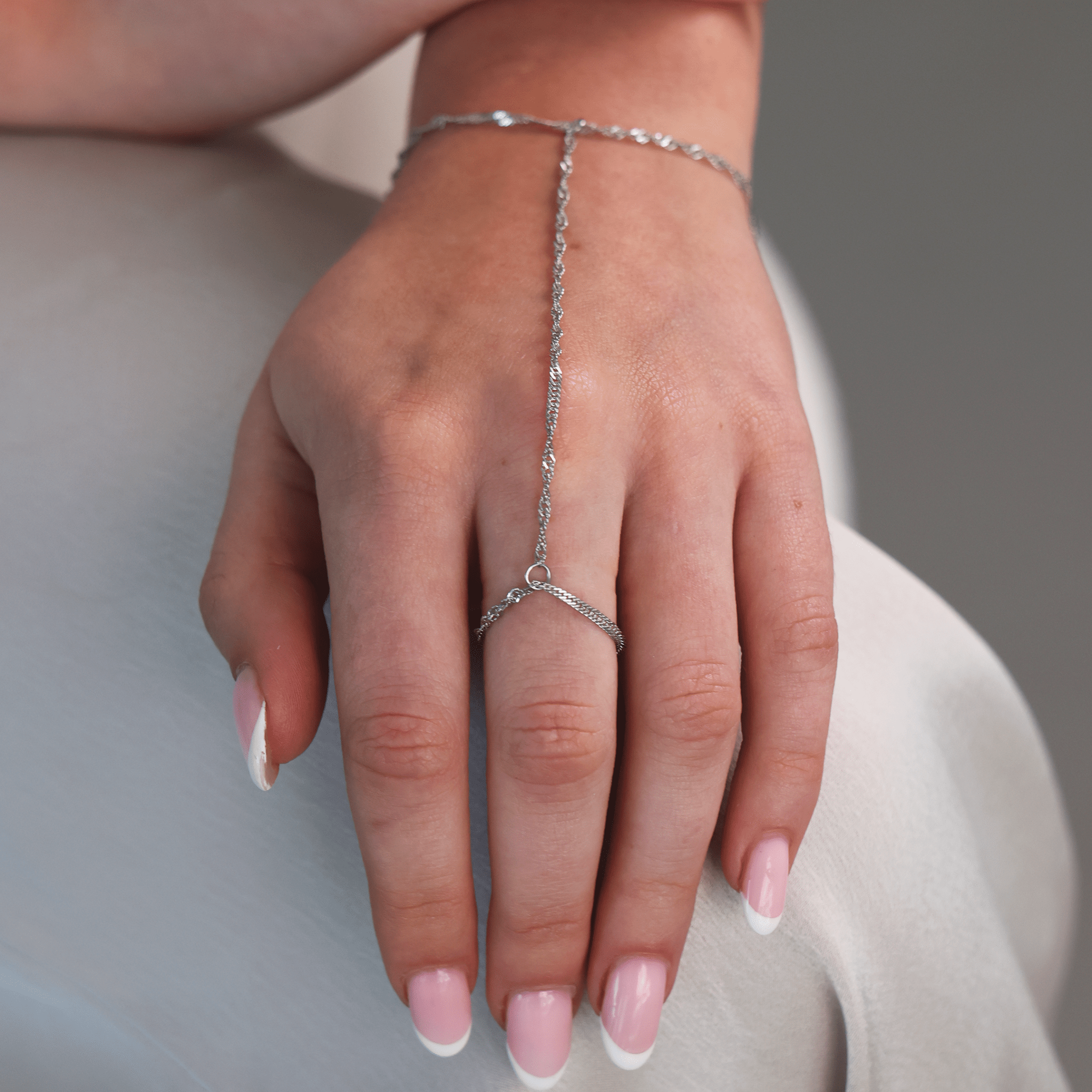 Rope Twist Hand Chain - Gemlet