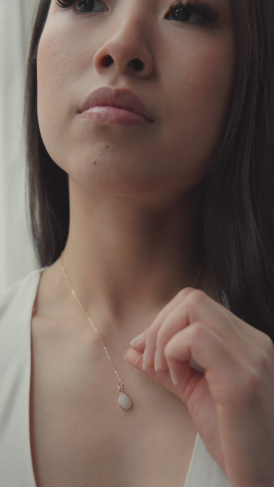 Load and play video in Gallery viewer, Gold Moonstone Teardrop Necklace
