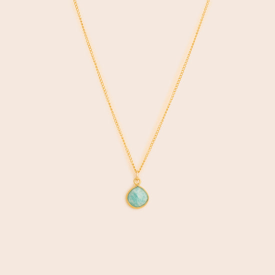 Beautiful Gold Amazonite Briolette Cut Necklace - Delicate gold chain and unique briolette cut gemstone in pastel green hue for a mesmerizing look.
