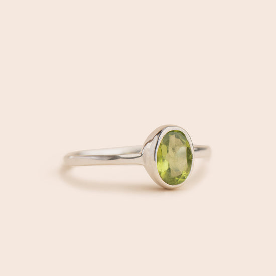 Peridot Oval Sterling Silver Ring - Gemlet
