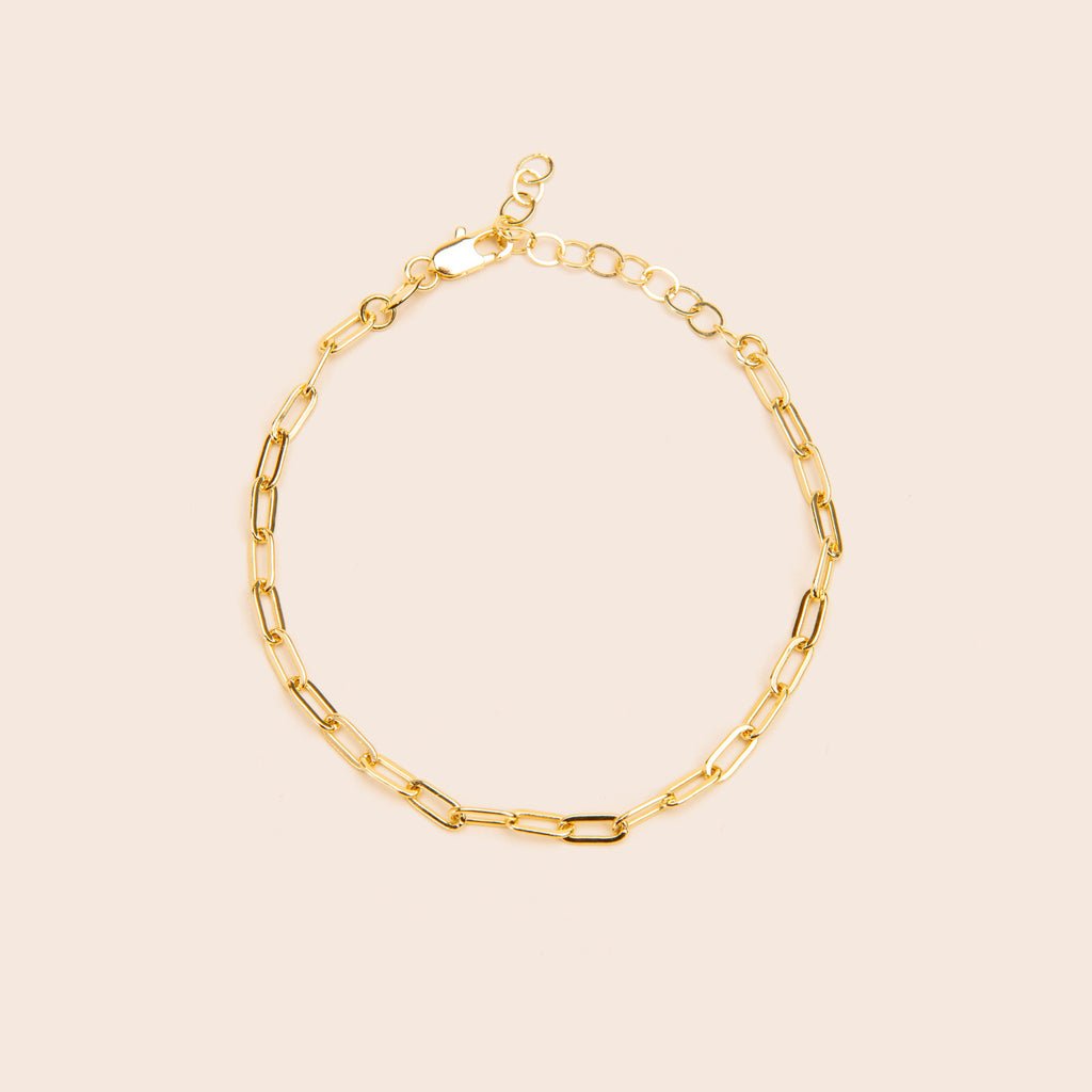 Load image into Gallery viewer, Rounded Paperclip Chain Bracelet in Gold - Gemlet
